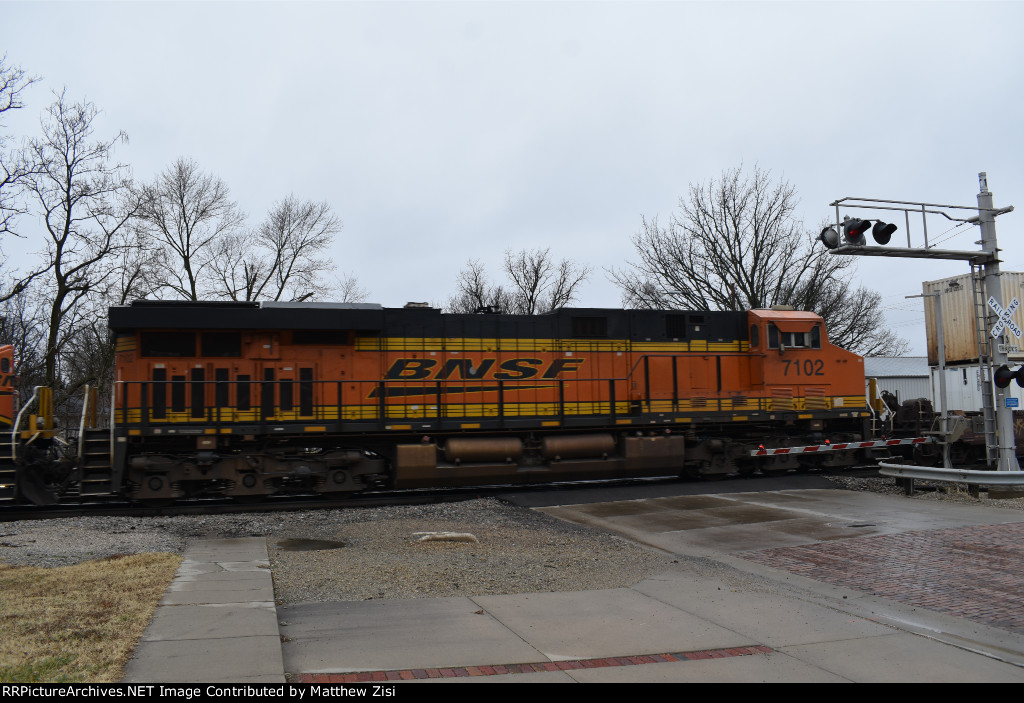 BNSF 7102